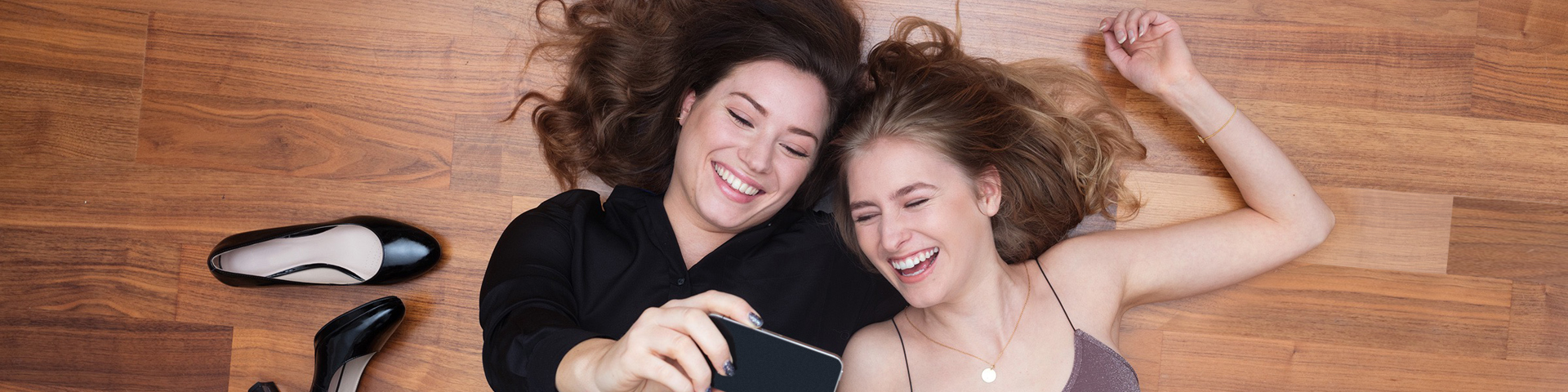 Social media a wydatki impulsywne: narastający problem finansowy przed Black Friday